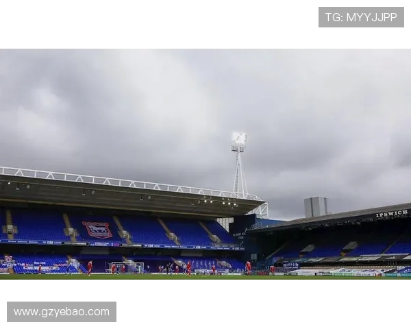 伊普斯维奇主场迎战布莱克浦争夺关键三分的精彩对决